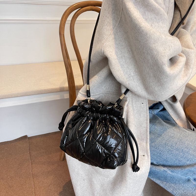 Puka Dames Kunstleren Schouder Handtas - Zwart