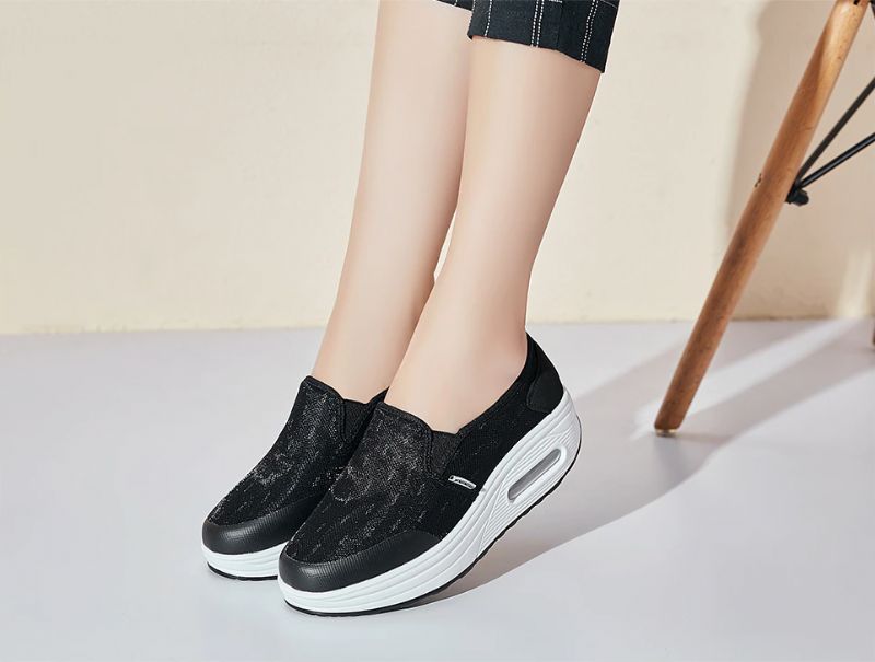 Rosaura Platform Slip-on Wandelschoenen Voor Dames Zwarte - Zwart