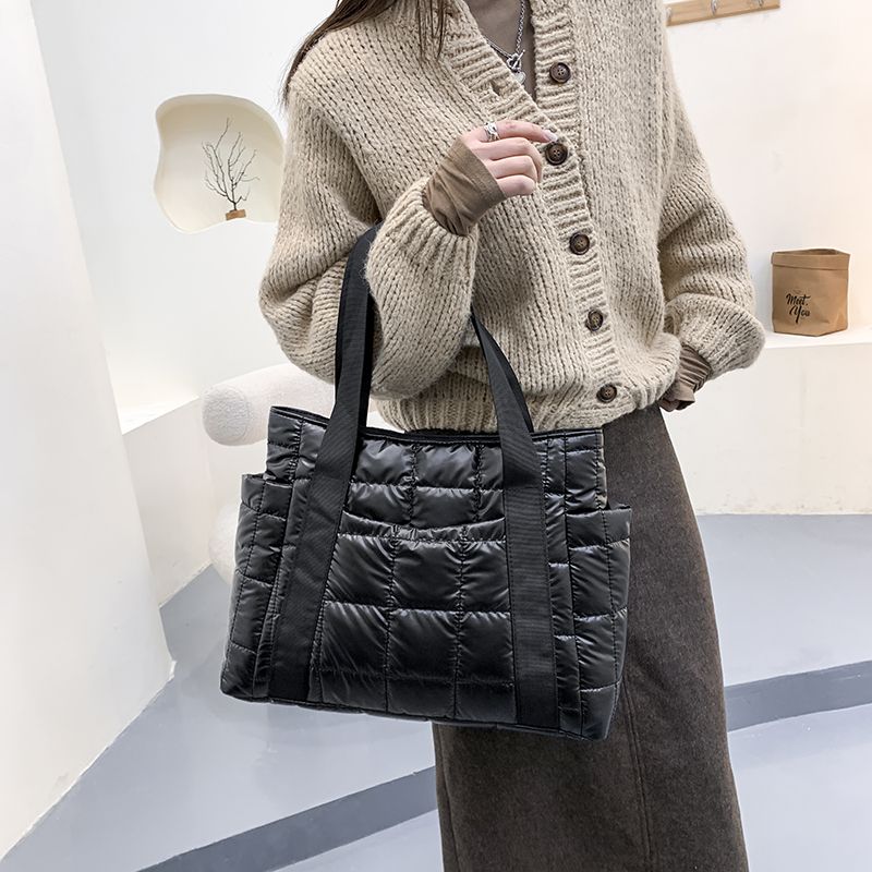Silvana Dames Gewatteerde Canvas Handtas - Zwart