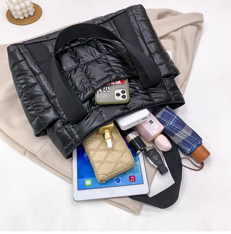 Silvana Dames Gewatteerde Canvas Handtas - Zwart