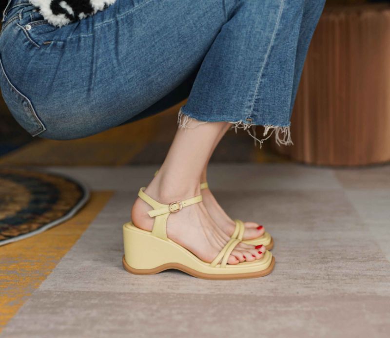 Sinaray Dames Vierkante Teen Wedges Sandalen - Lichtgeel