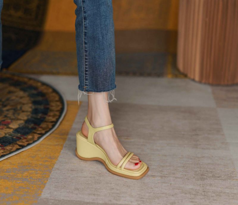 Sinaray Dames Vierkante Teen Wedges Sandalen - Lichtgeel