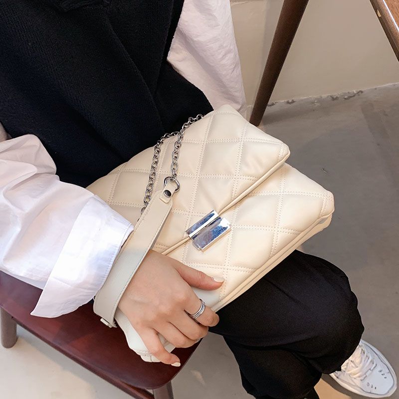 Tonny Dames Kleine Leren Tas Met Ketting - Beige