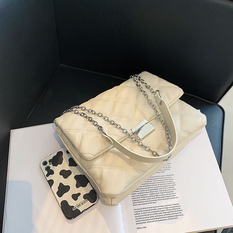 Tonny Dames Kleine Leren Tas Met Ketting - Beige