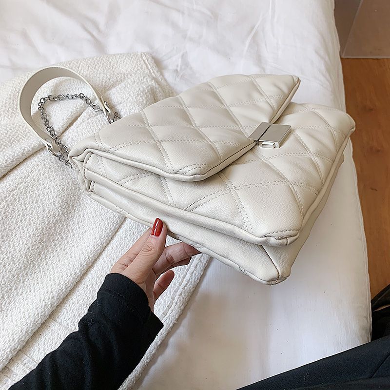 Tonny Dames Kleine Leren Tas Met Ketting - Beige