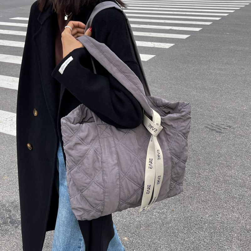 Trillo Dames Gewatteerde Nylon Handtas - Grijs