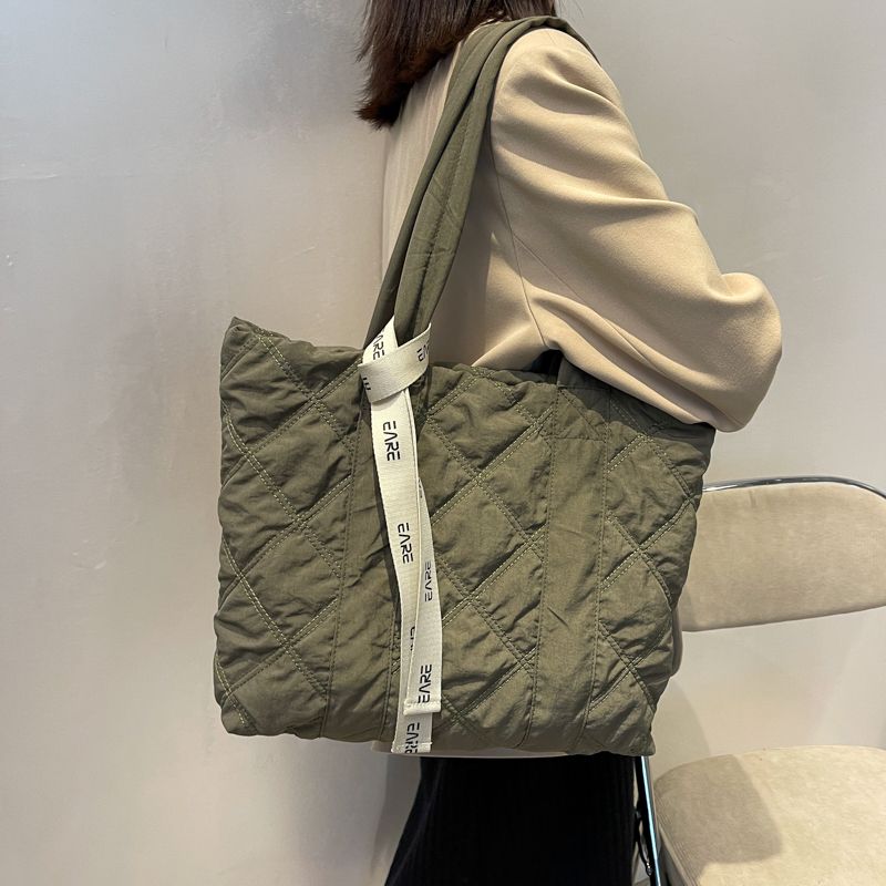 Trillo Dames Gewatteerde Nylon Handtas - Grijs