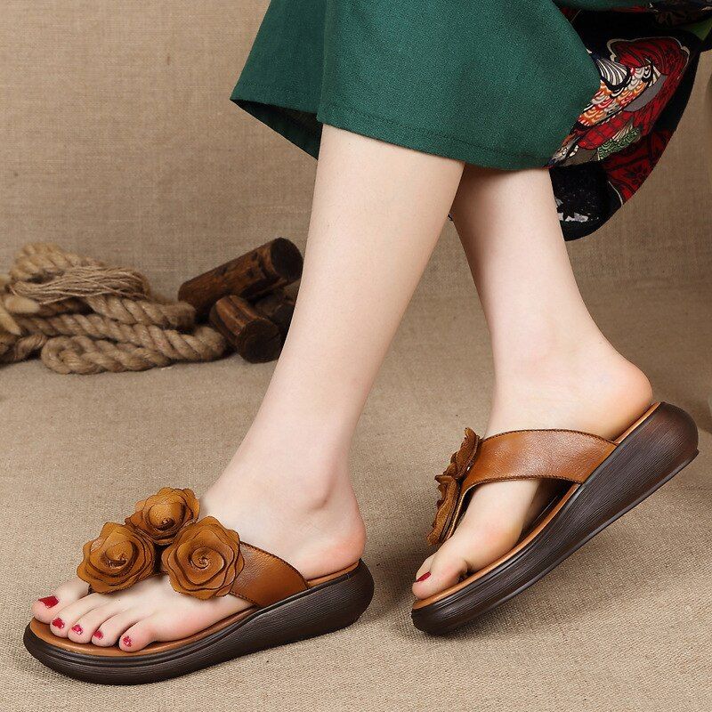 Trina Dames Platte Wedge Sandaal - Bruin