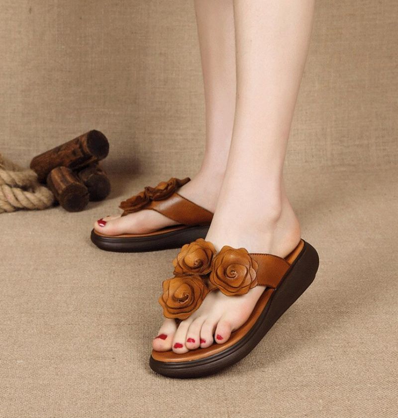 Trina Dames Platte Wedge Sandaal - Bruin