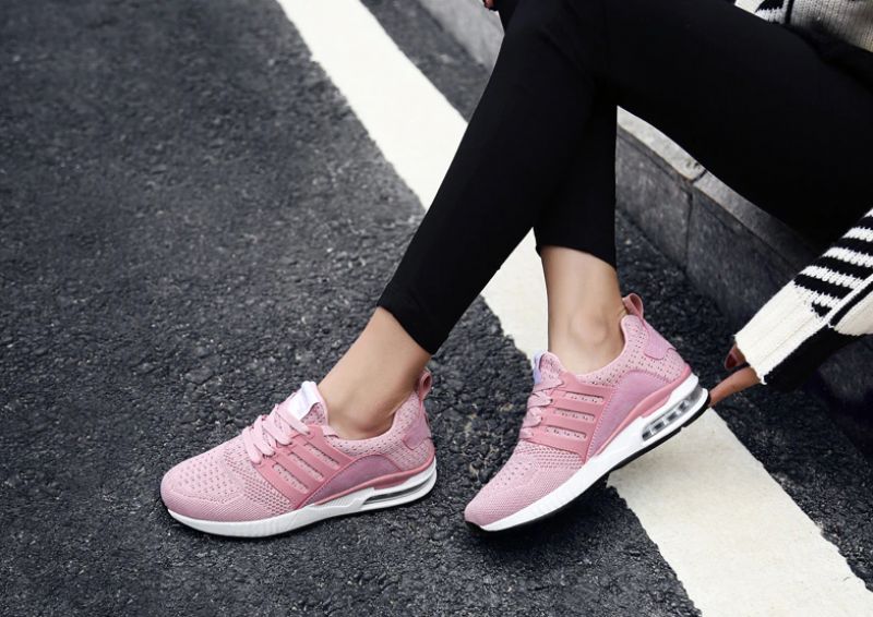 Trivial Unisex Ademende Sneaker - Zwart