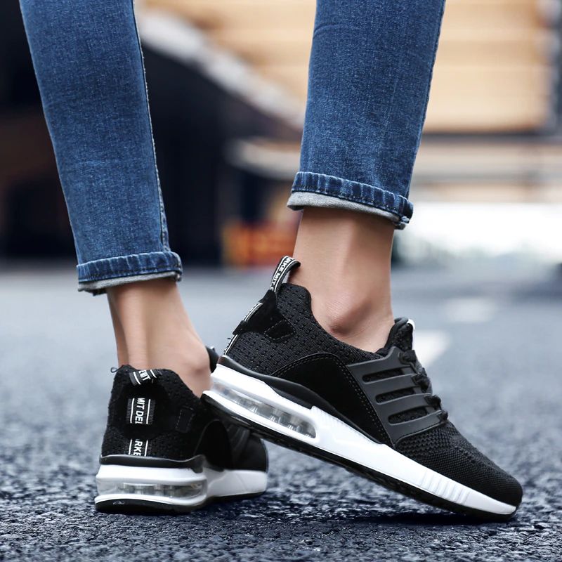 Trivial Unisex Ademende Sneaker - Zwart