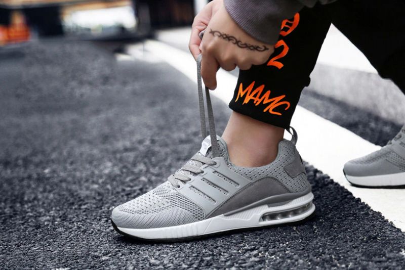 Trivial Unisex Ademende Sneaker - Zwart