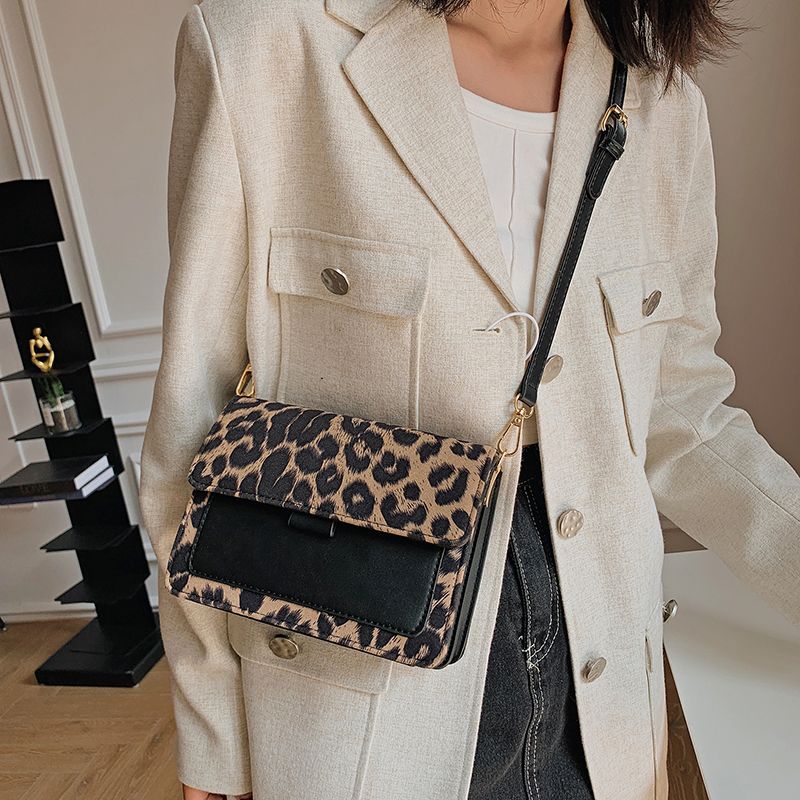 Urrieta Dames Leren Flap Crossbody Handtas - Bruin