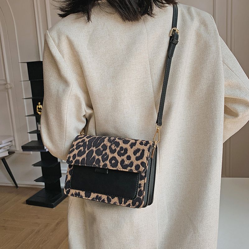 Urrieta Dames Leren Flap Crossbody Handtas - Bruin