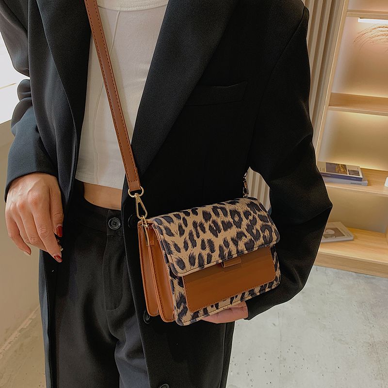 Urrieta Dames Leren Flap Crossbody Handtas - Bruin