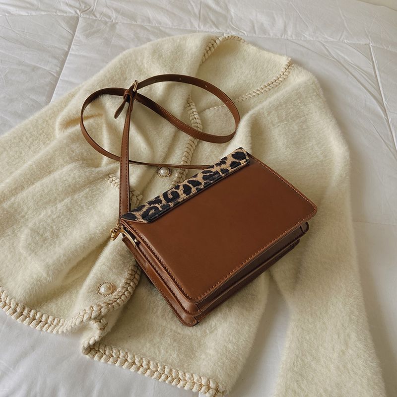 Urrieta Dames Leren Flap Crossbody Handtas - Bruin